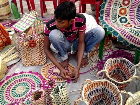 Showcasing Handicraft Services